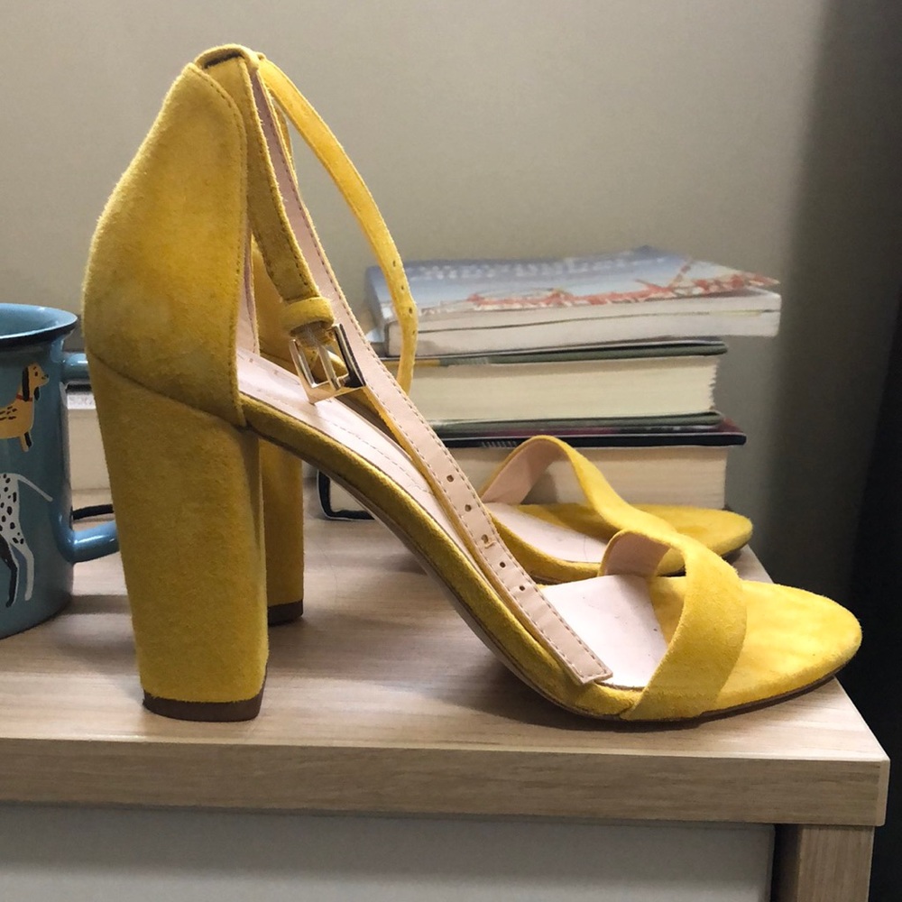 Yellow suede Aldo heels size 6
